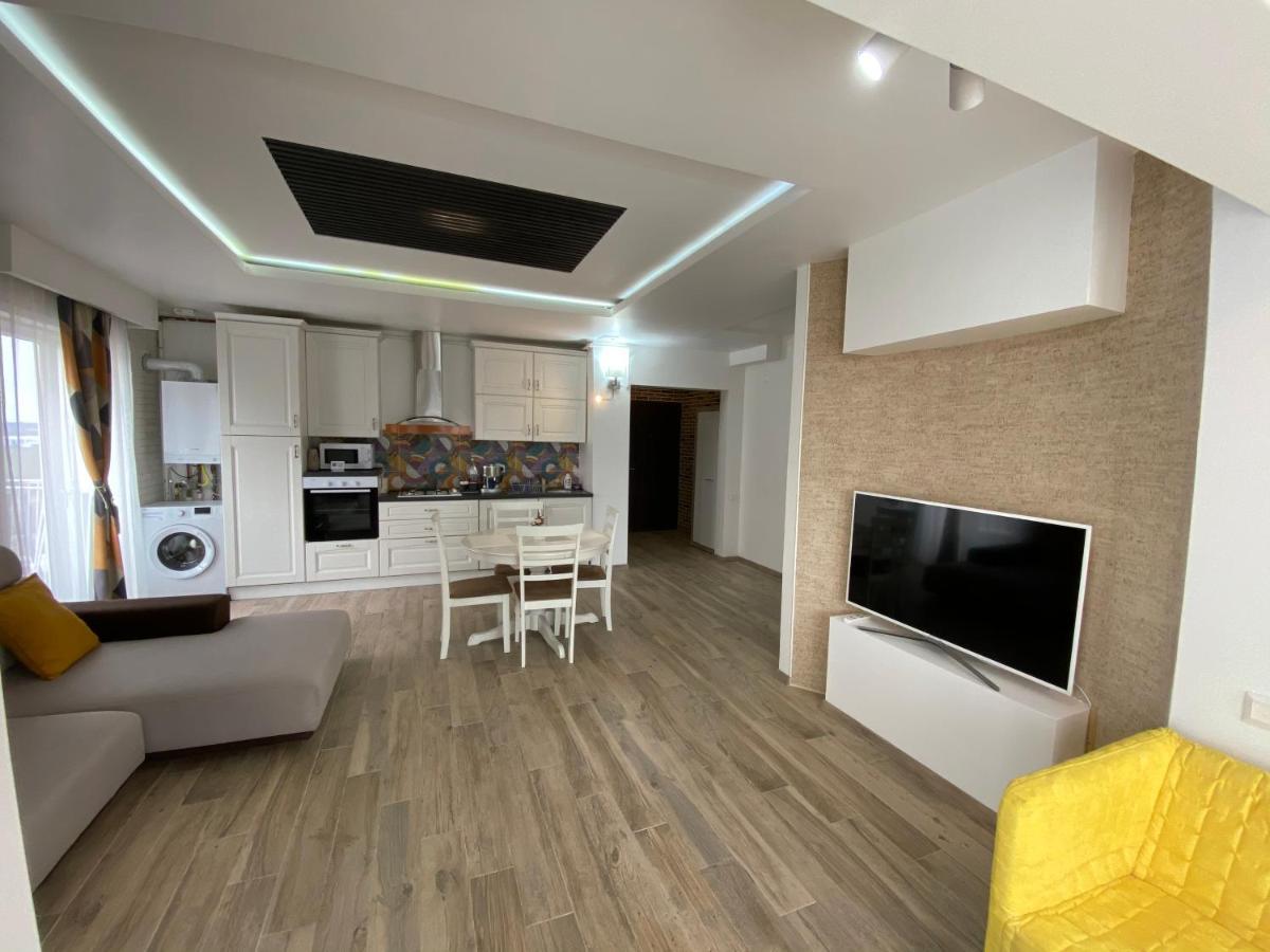 Sunny Deluxe Apartment Cosmopolis Stefanestii de Jos Exterior foto